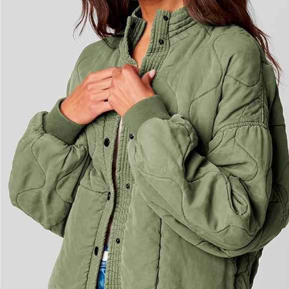 Jacket new with tags - Picture 2 of 3